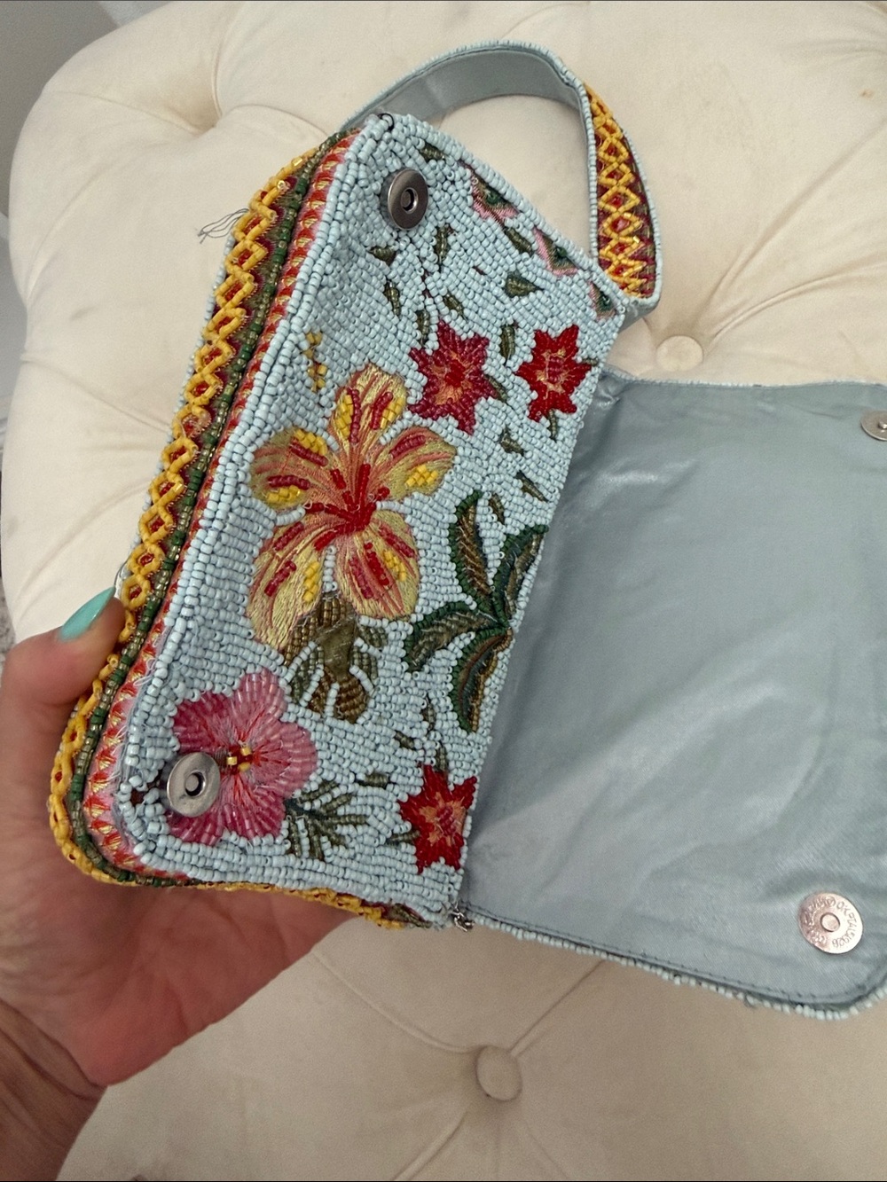Beaded Floral Pink Accent Shoulder Bag - Picture 10 of 14